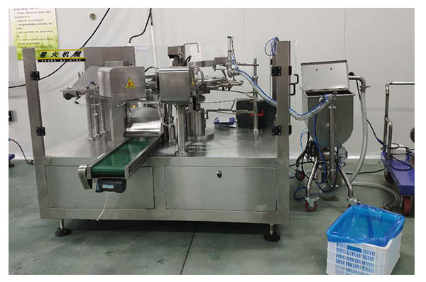 自動化蒜蓉醬包裝設(shè)備